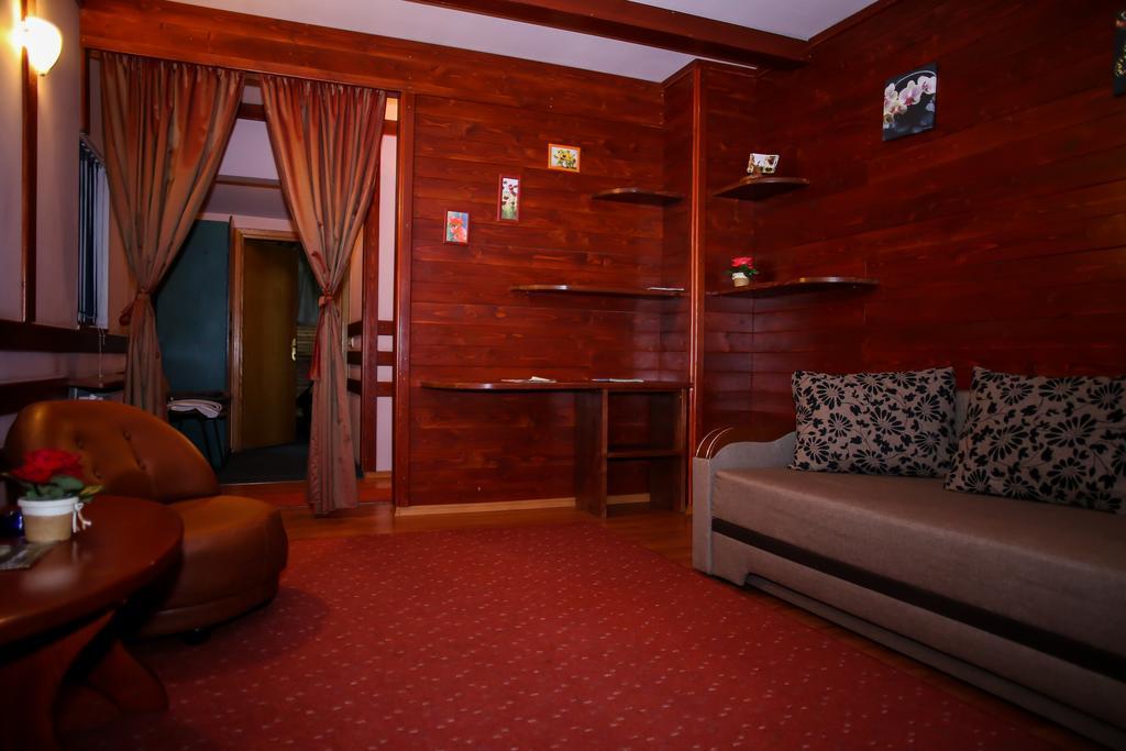 Hotel Silva Ватра-Дорней Экстерьер фото