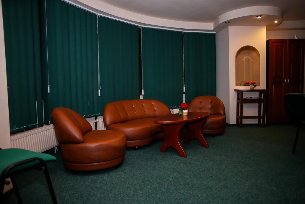 Hotel Silva Ватра-Дорней Экстерьер фото