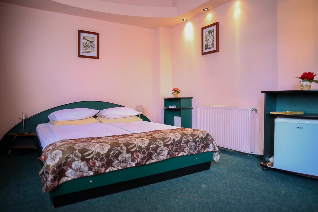 Hotel Silva Ватра-Дорней Экстерьер фото